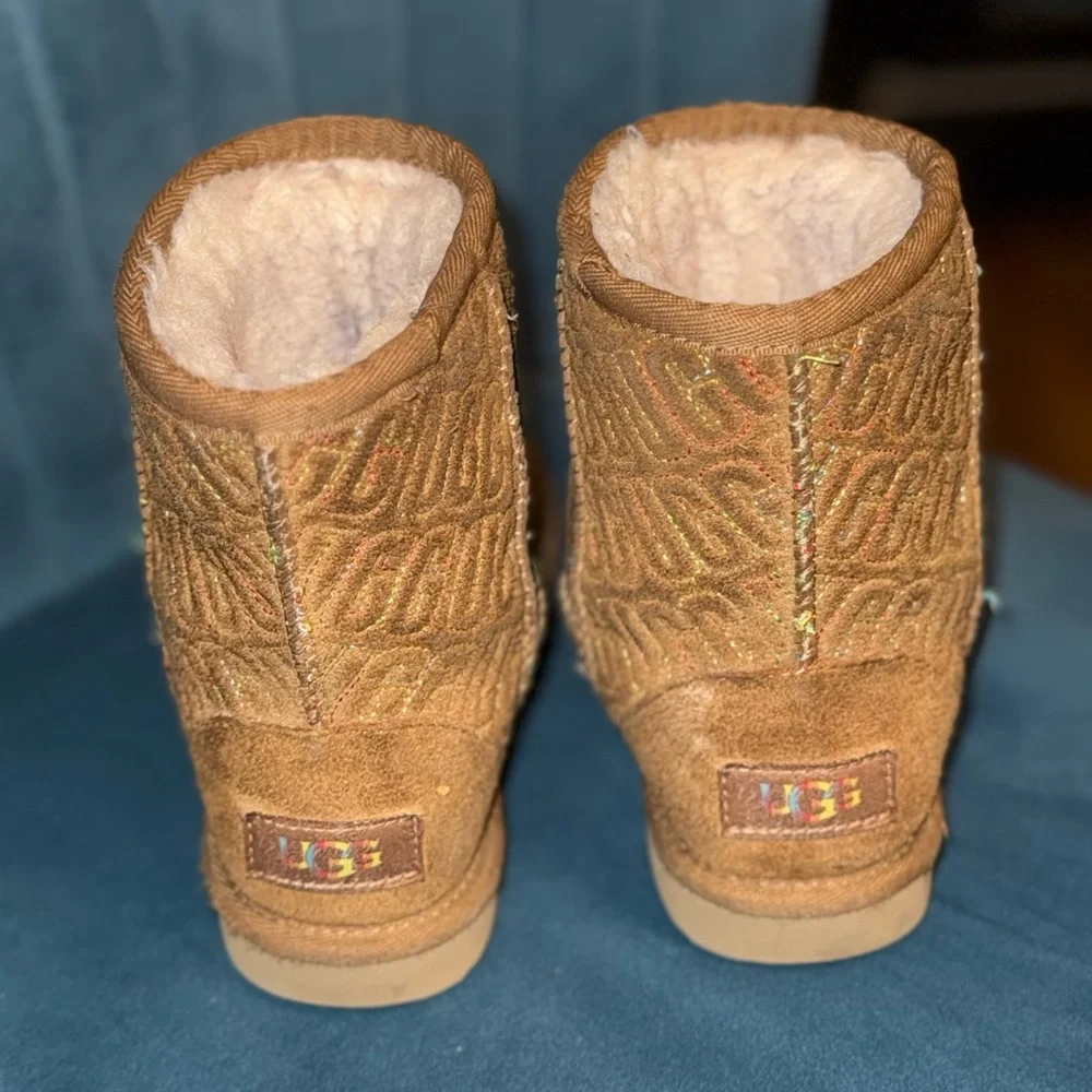 Ugg Boots with embroidered logo size 11